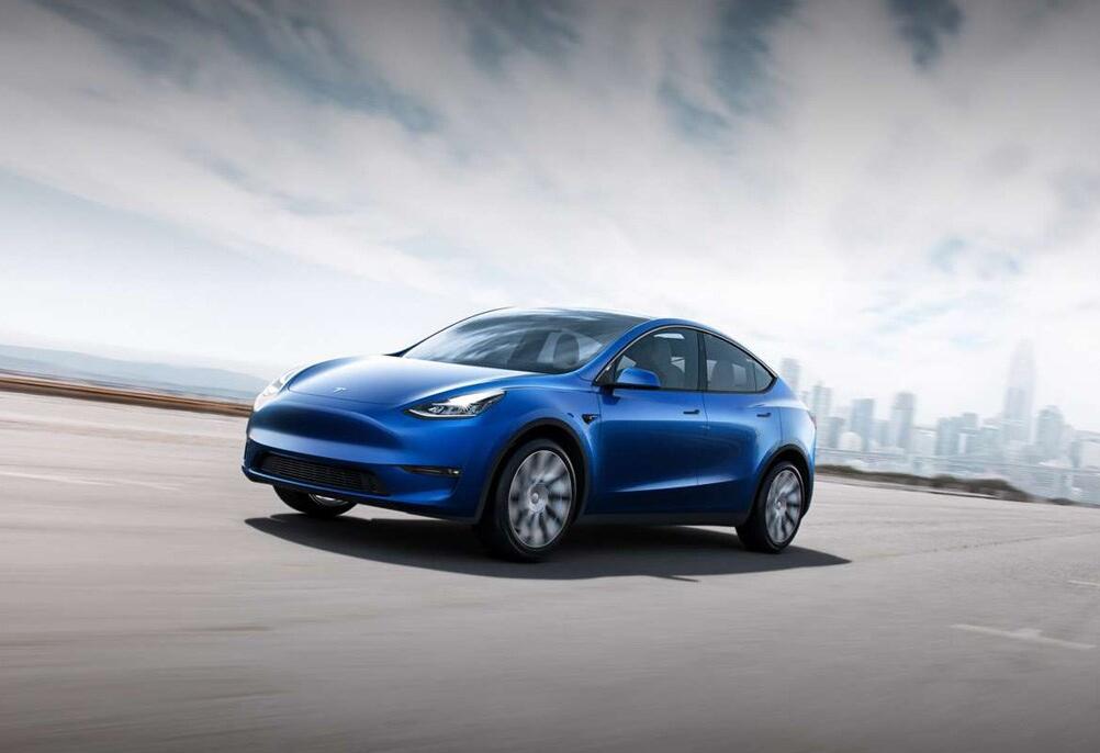 特斯拉承认误踩加速踏板,特斯拉召回关于深踩加速踏板提醒