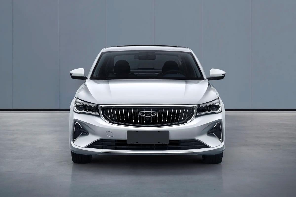 吉利帝豪第四代对比雪佛兰科鲁泽,吉利帝豪和雪佛兰科鲁泽