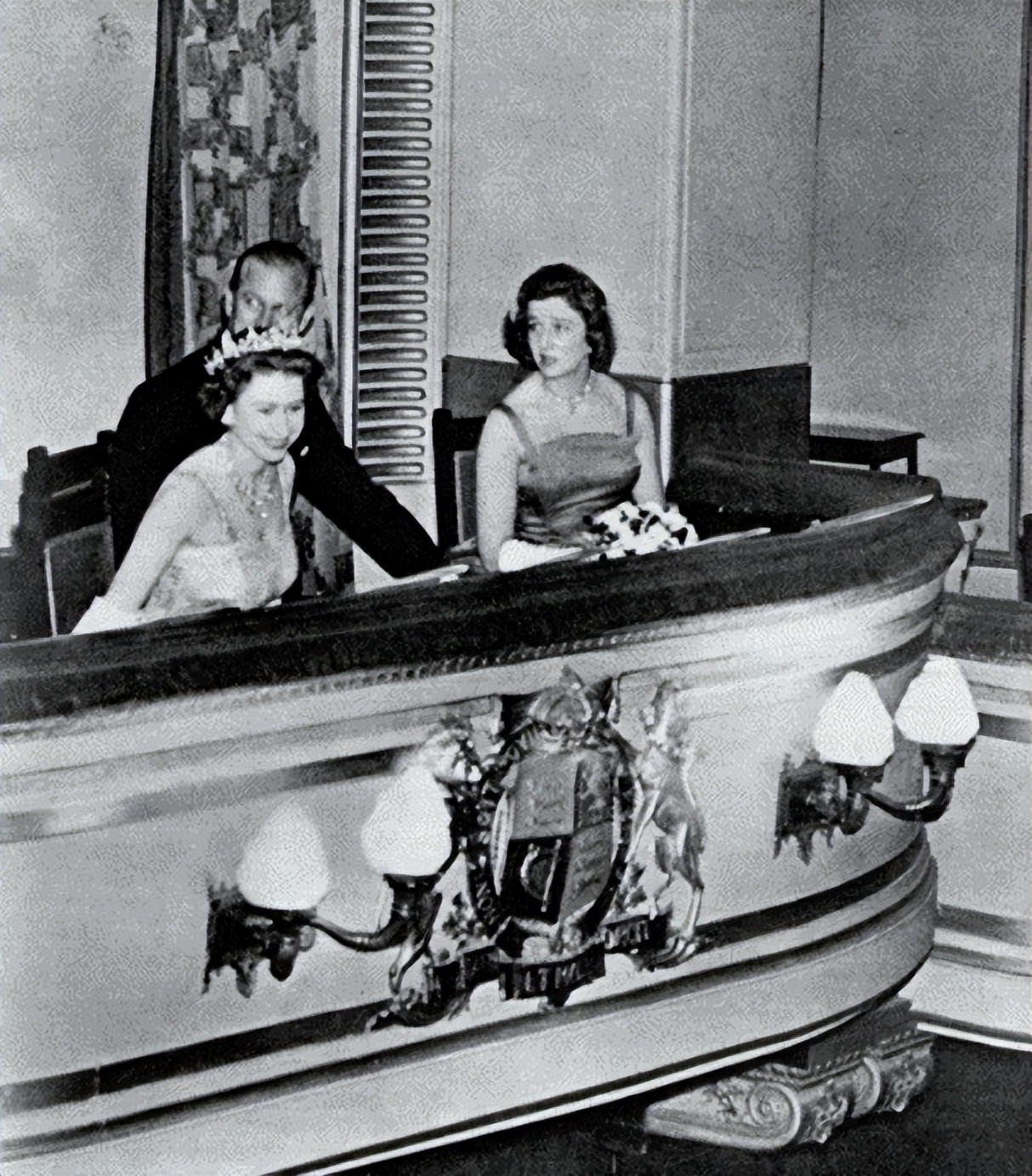 绝色王妃玛丽娜:结婚时让女王当花童,女儿却跟菲利普纠缠近20年