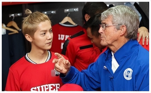 鹿晗和c罗的视频,鹿晗和c罗巅峰对决视频