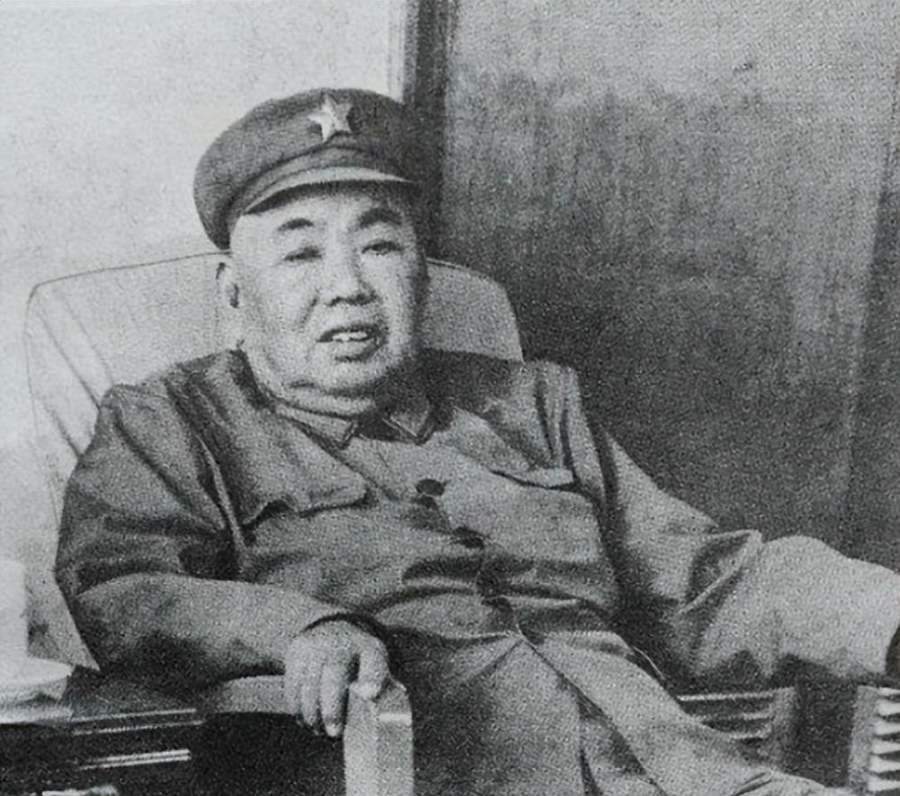 69年陈毅落选中央政治局委员，*世友许**愤愤不平，在会场做了一件事