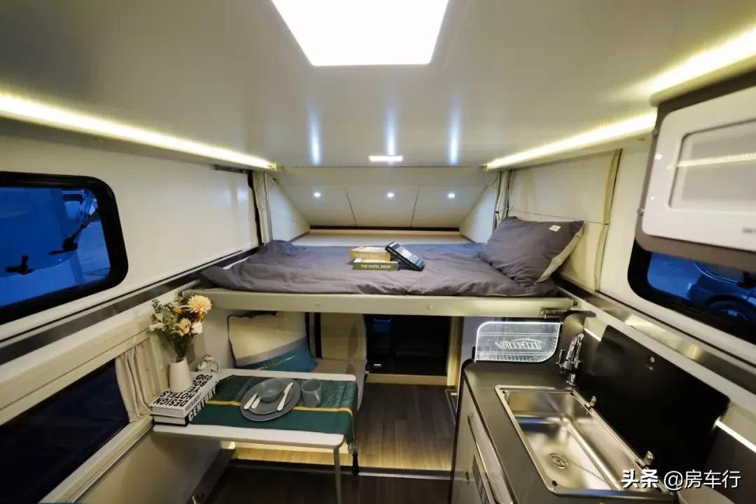 13万b型房车有几款可选,大通旅行家v90房车2021年