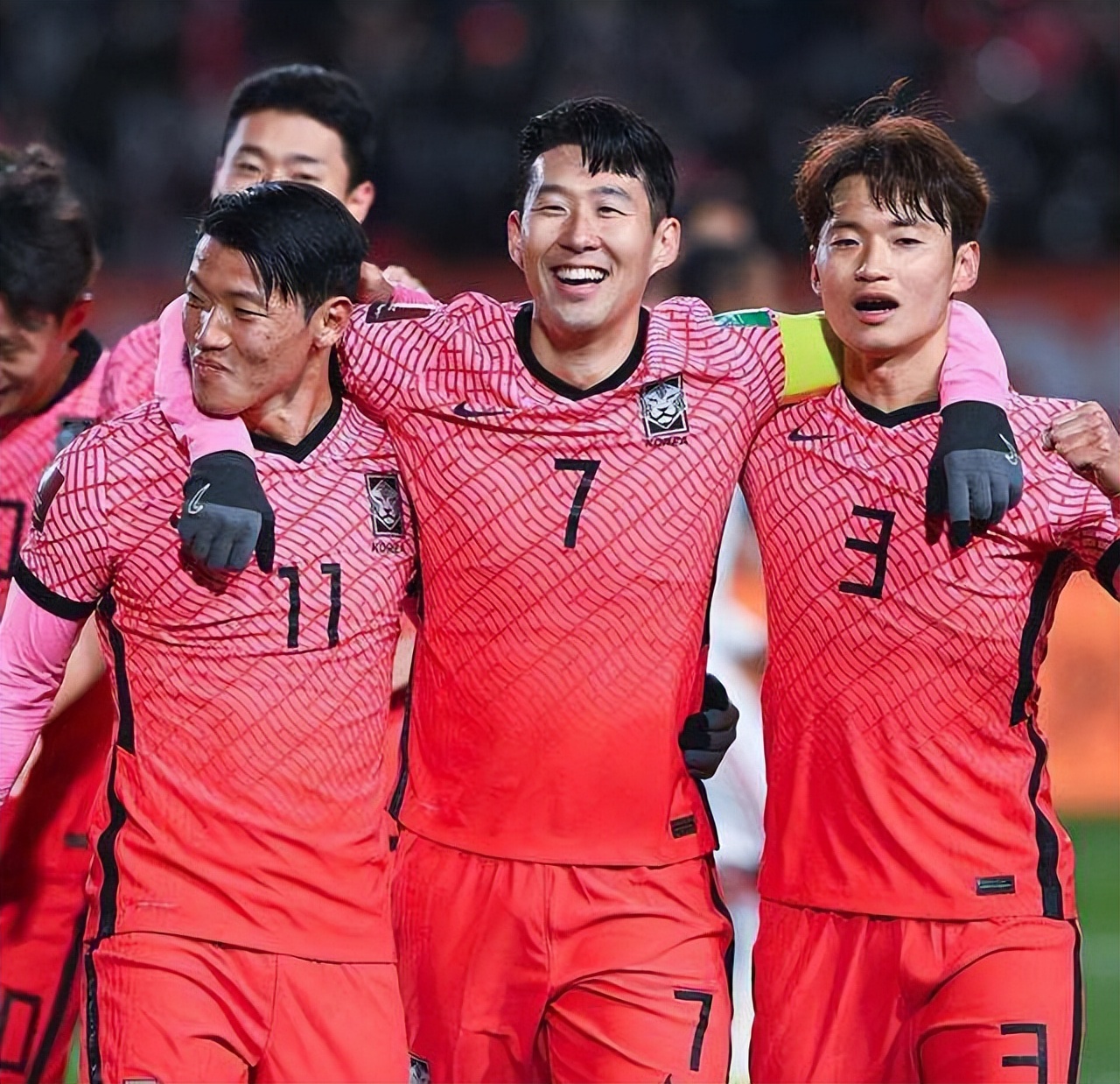 老鹰和狮子大决斗,老鹰与世界杯