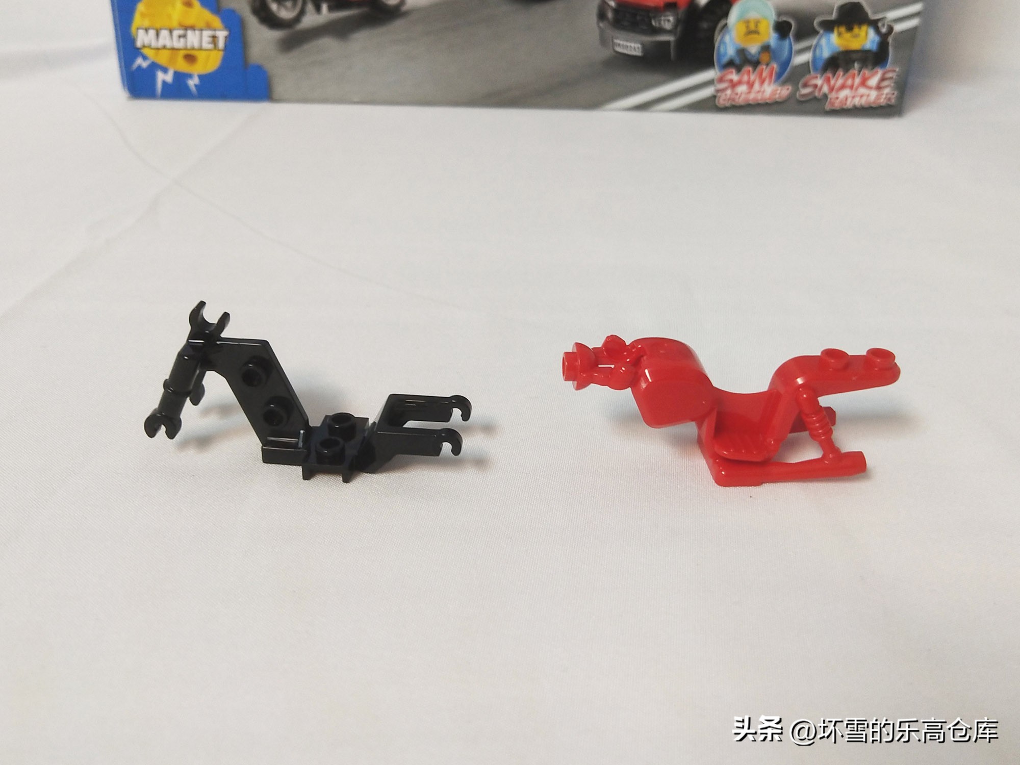 带磁铁的乐高,乐高60243警用直升机拼装视频