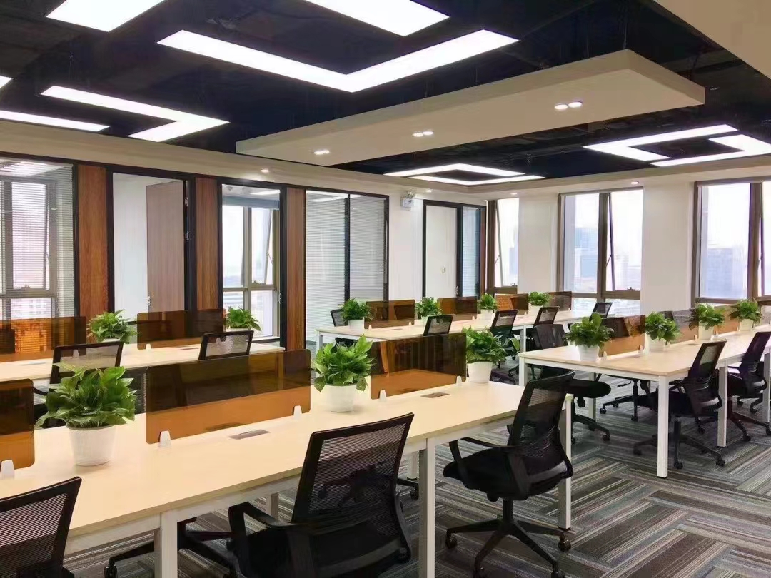 众星二手办公家具捍卫办公环境健康，引领绿色办公新潮流！