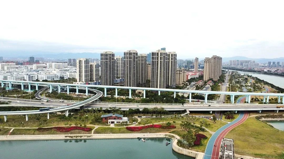 brt鐜板湪鎬庝箞涔樺潗,brt涔樺潗鏀荤暐