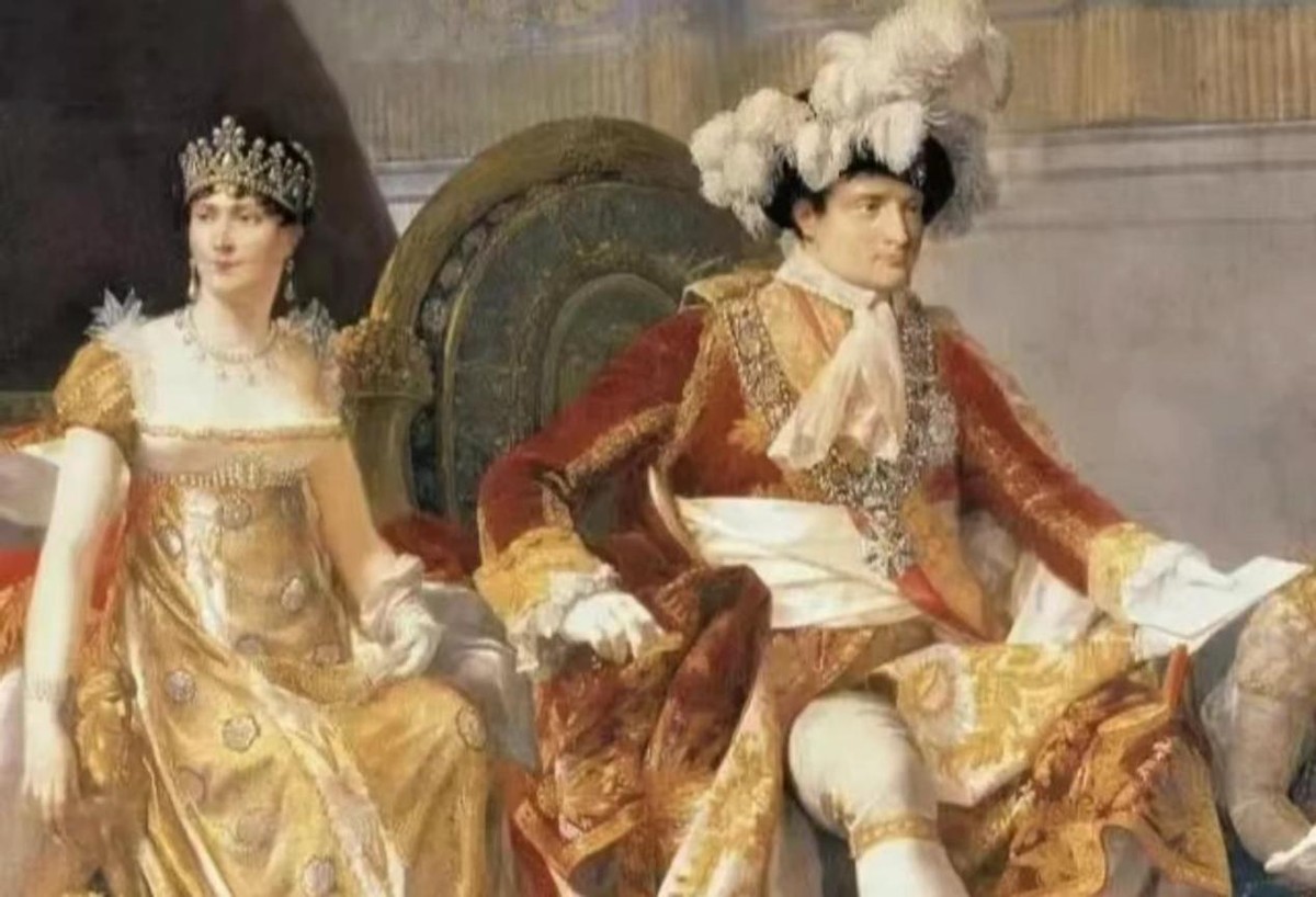 拿破仑对俄国引发战争，主要运用了什么战术？