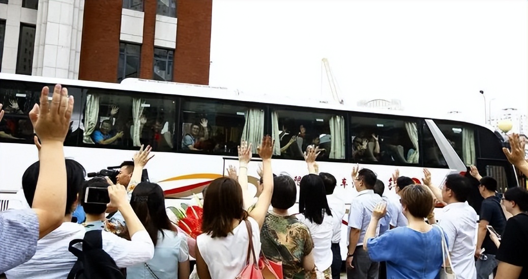 龙胆泻肝丸致尿毒症是真的吗,龙胆丸尿毒症