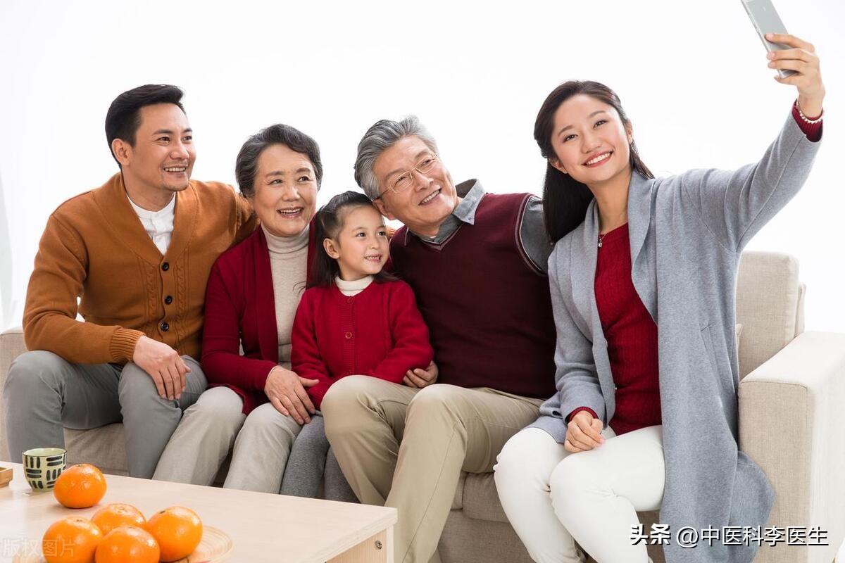 老人癌症晚期有必要治吗,老年人癌症保守治疗还是手术