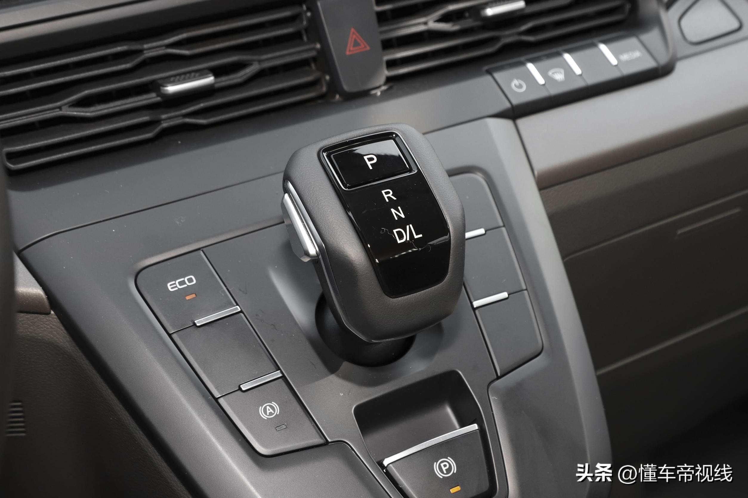 福特新全顺2024款9座商旅版,全新福特全顺7座商旅版