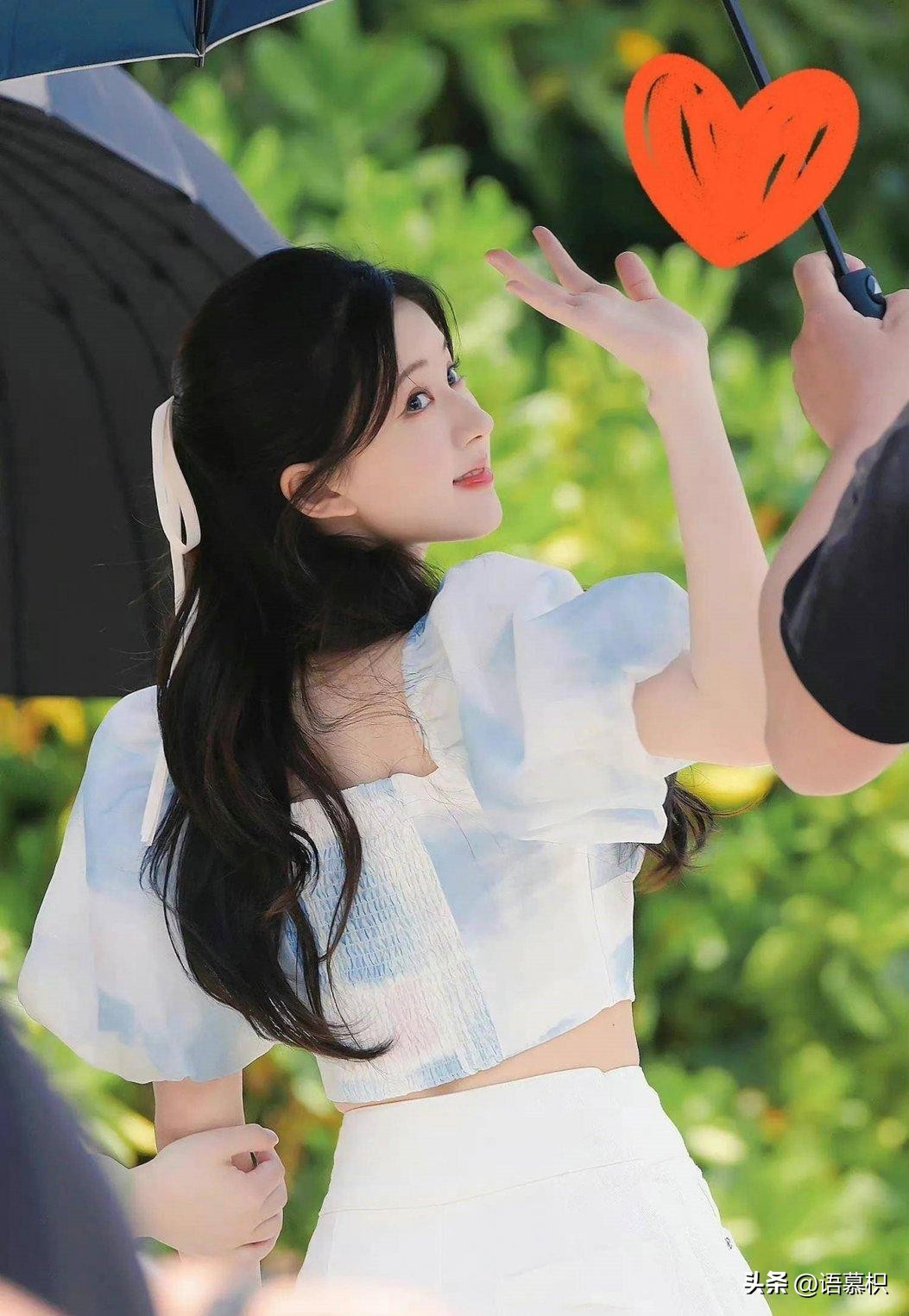 王鹤棣赵露思同框照片,王鹤棣与赵露思综艺节目