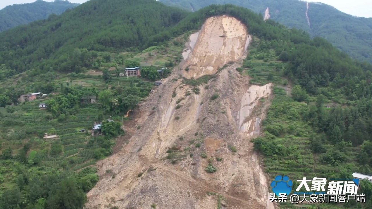 万州大暴雨爆发山洪,万州暴雨致山洪