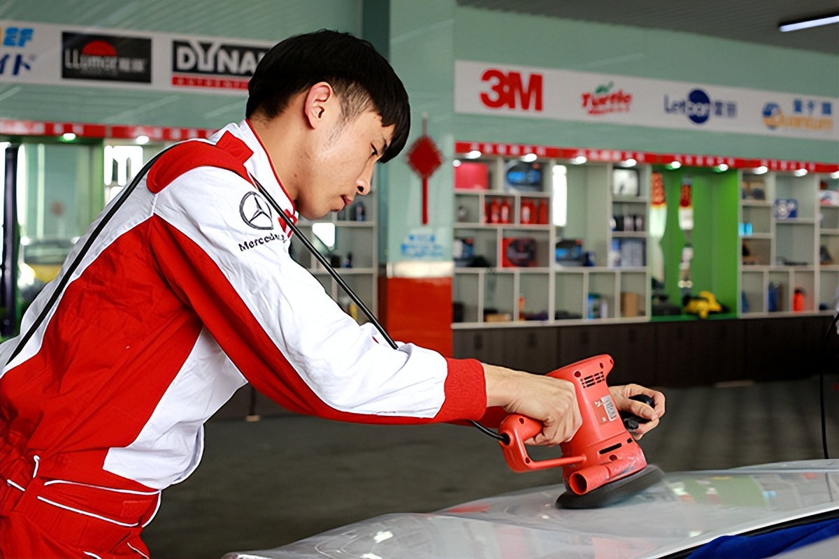 汽修钣金喷漆行业的前景和现状,新能源汽修与运用的前景