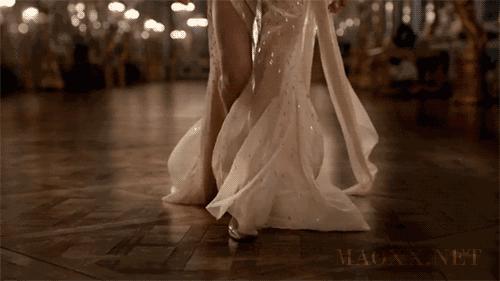 香水好几百一瓶,你真的会喷吗?易梦玲“体香烘焙法”持香一整天