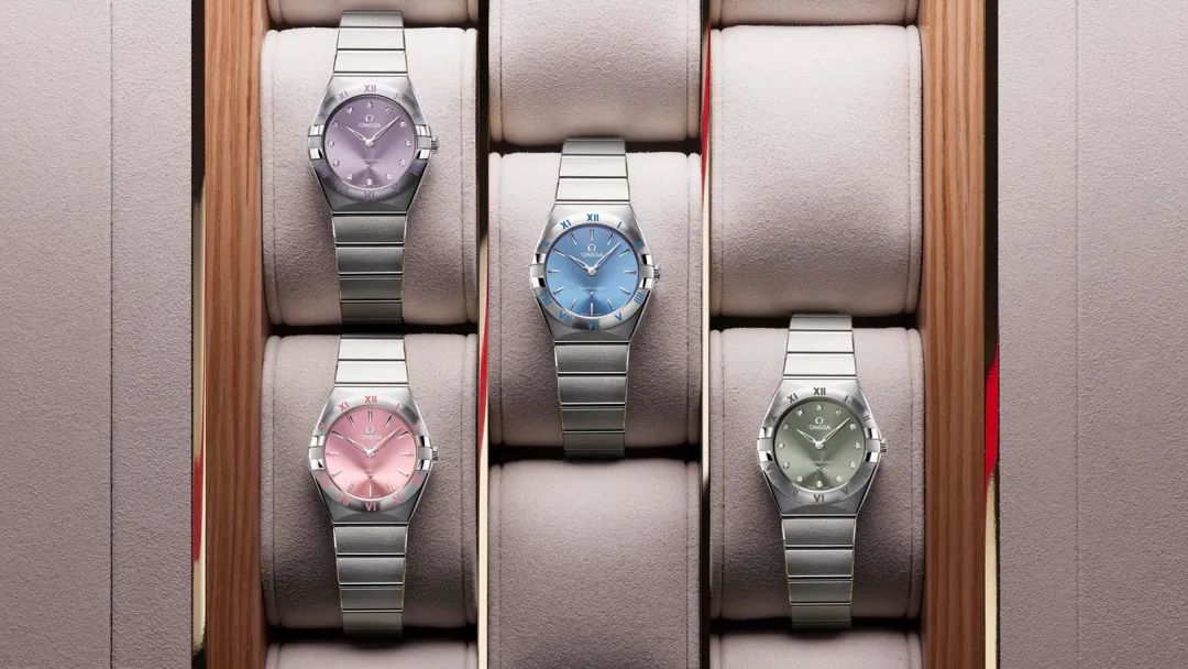 这下好了，留给欧米茄的颜色也不多了，一口气推出32款新品