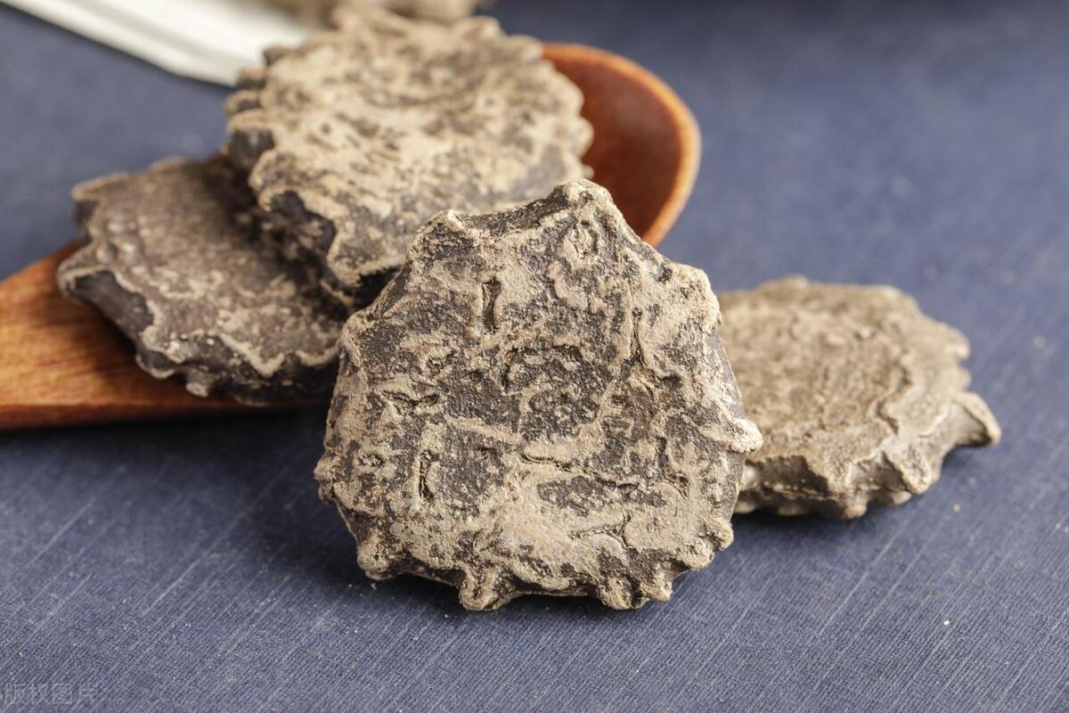 中成药小金丹组方,巧克力囊肿用小金丹管用吗