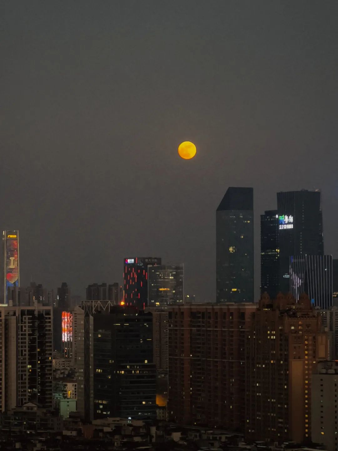 iphone14系列被曝多少钱,iphone14烂屏图片