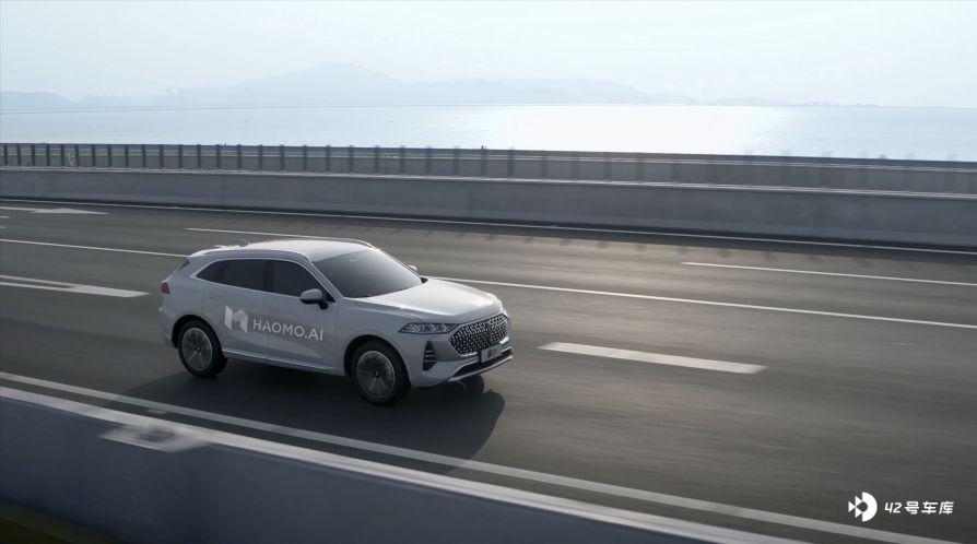 特斯拉modely和问界m7,特斯拉推送2023.44.30.8车机更新