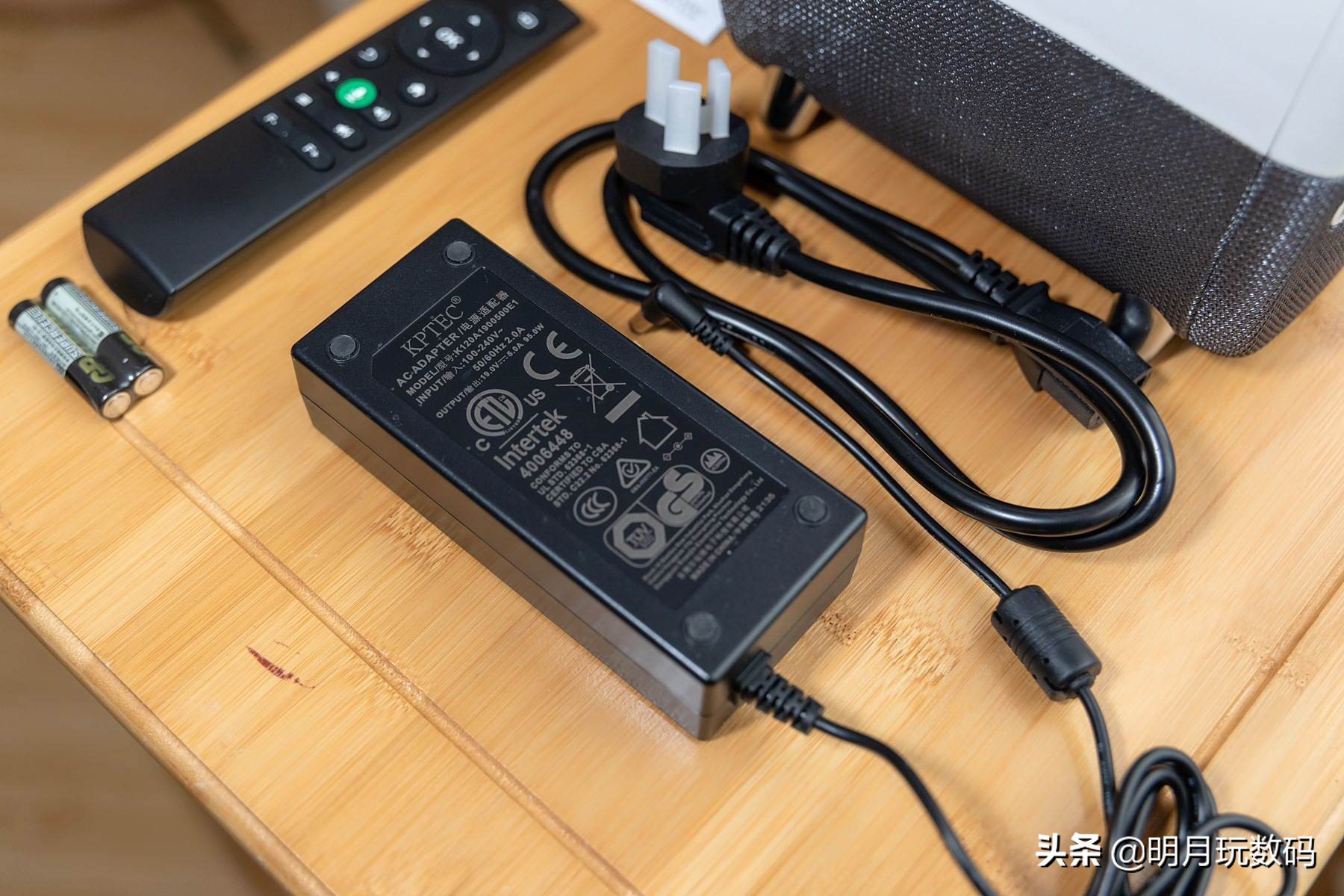 泰捷weboxt1投影仪和t1s怎么选,泰捷投影t1s缺点