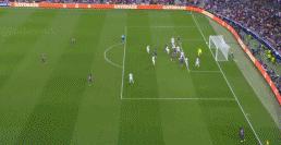 欧冠决赛莱万远射,欧冠莱万上演帽子戏法