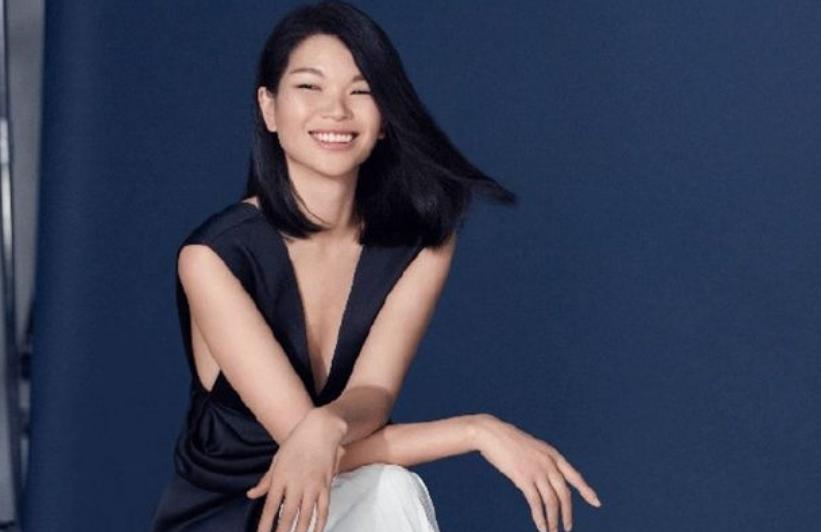 超模吕燕的丈夫和家人近况,超模吕燕全家