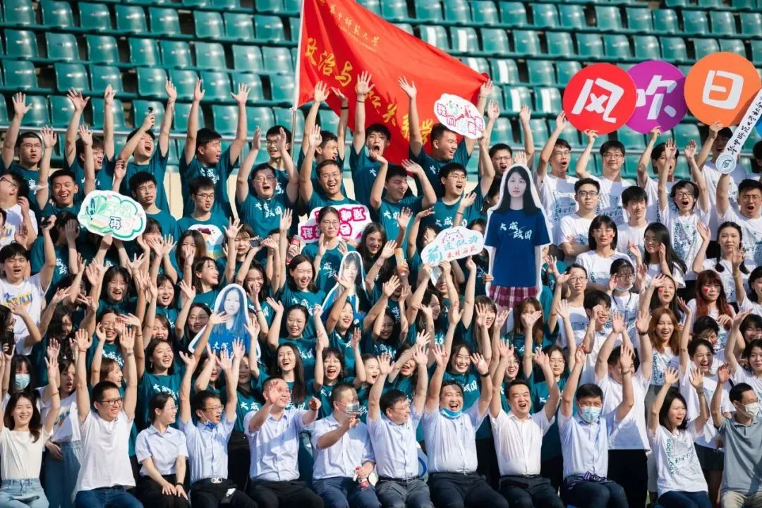 高能电影乘风破浪,毕业照高能