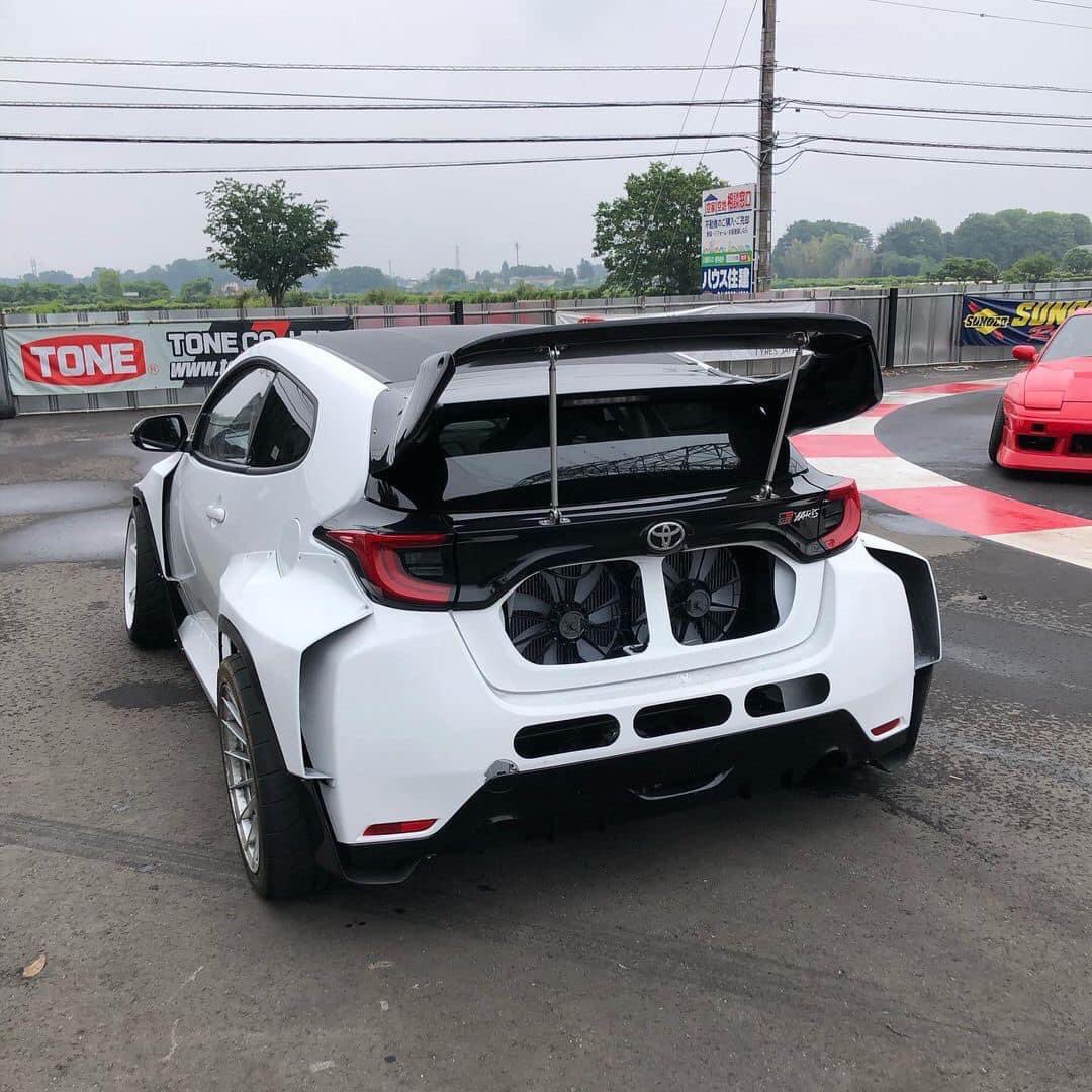 丰田yaris改装视频,丰田gryaris三缸