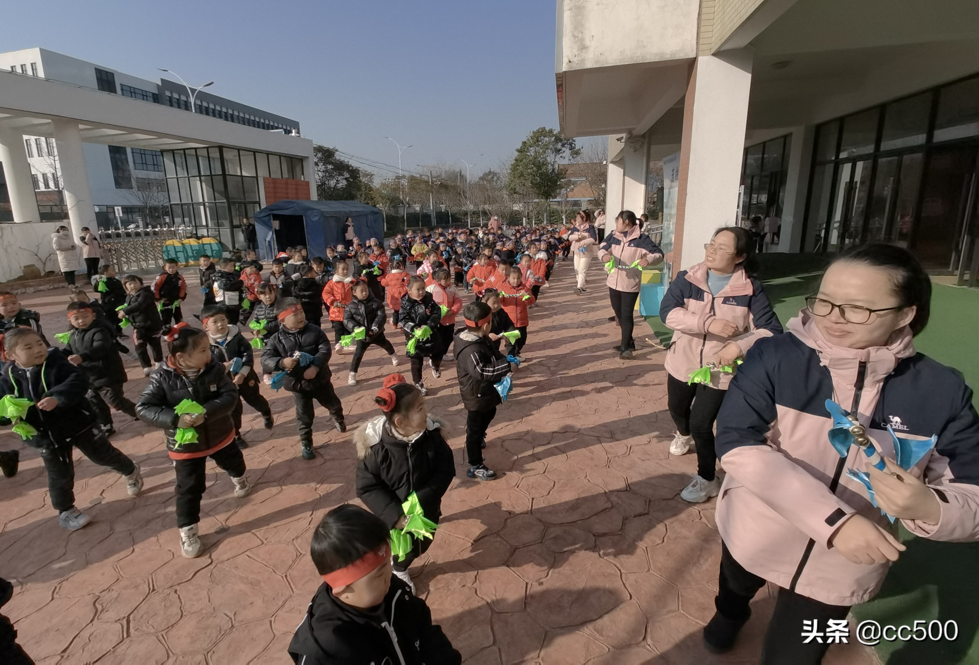 幼儿园中班冬季趣味运动会,幼儿园冬季运动会单人技能比赛