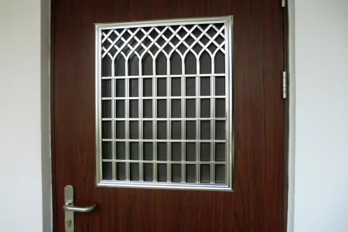 封闭式的防盗门能改装成通风门吗,防盗门改装通风窗如何安装