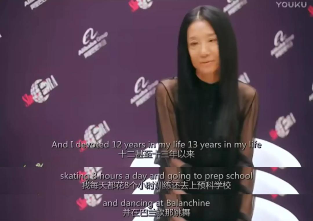 “时尚魔女”王薇薇：63岁离婚，与27岁小鲜肉热恋，她活成了女王