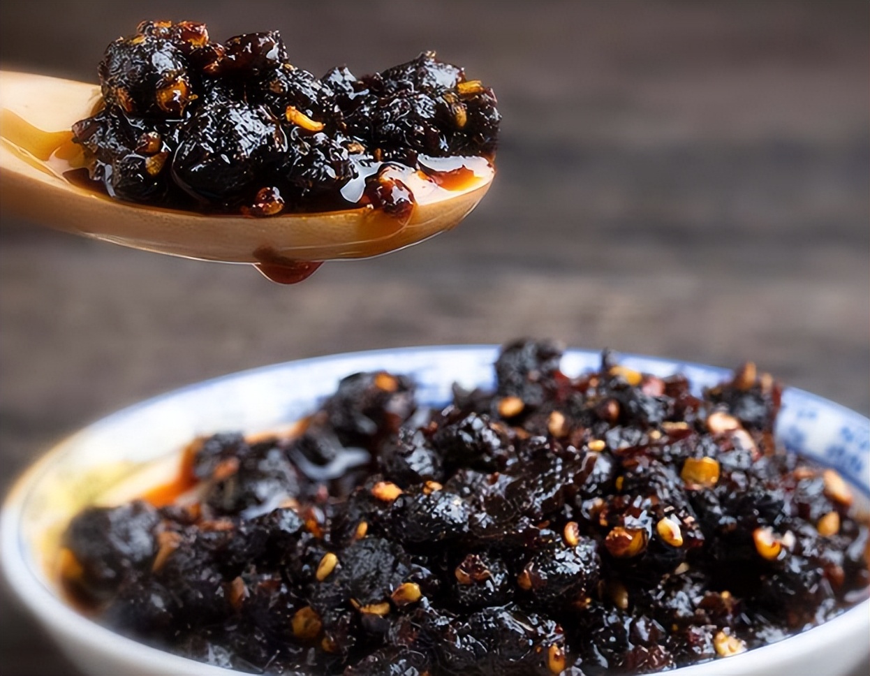 豆豉用的是什么豆子做的,黑豆和黄豆的豆豉制作工艺一样吗