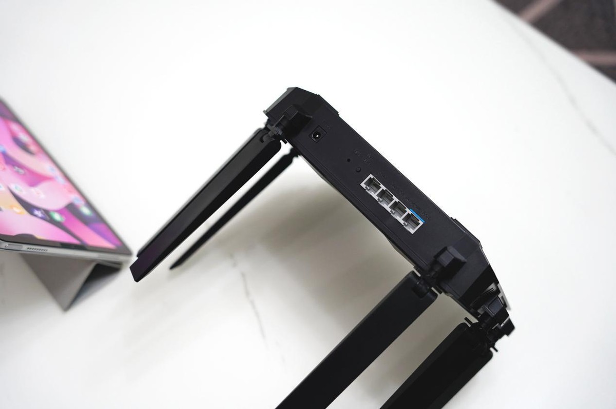 中兴路由器ax5400pro测试评测,中兴发布旗舰级路由器ax5400