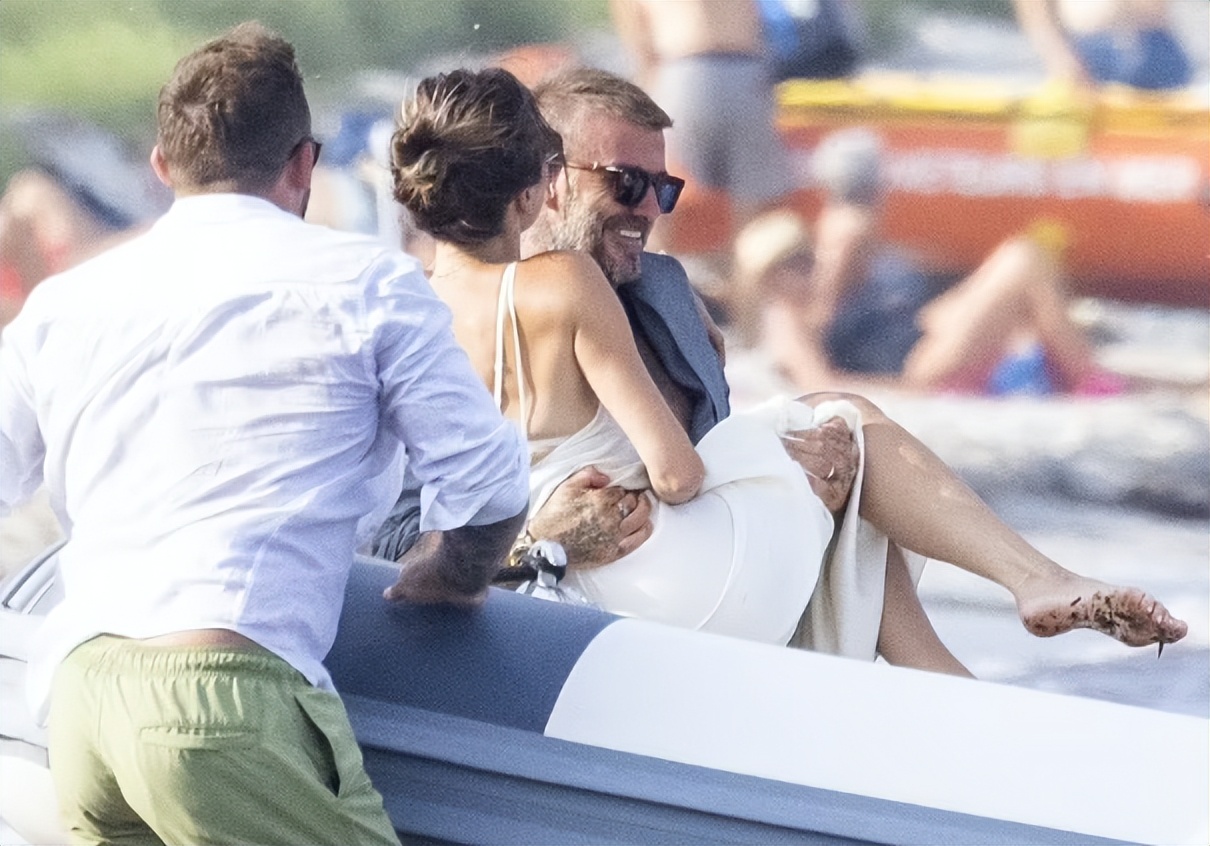 贝嫂承认与儿媳冷战不和,贝嫂跟婆婆闹翻事件视频