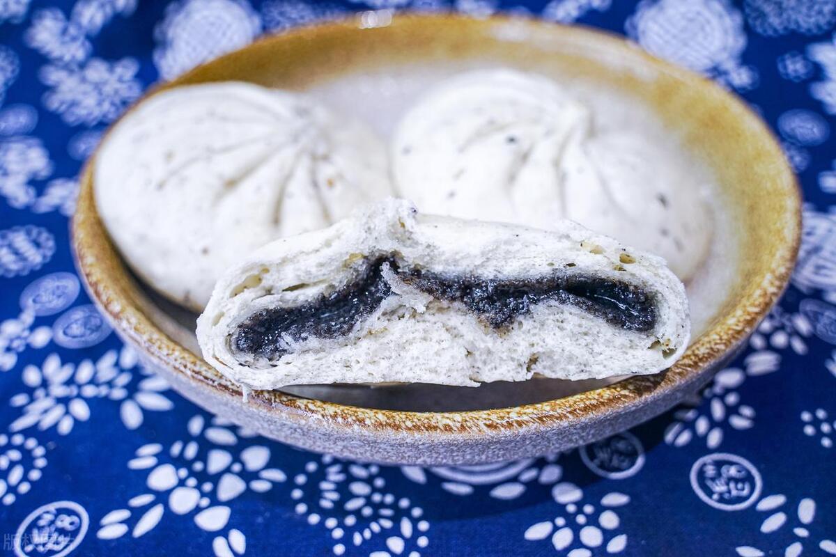 四川老板开早餐店利用“免费包子”一年收款78万，快来学学套路