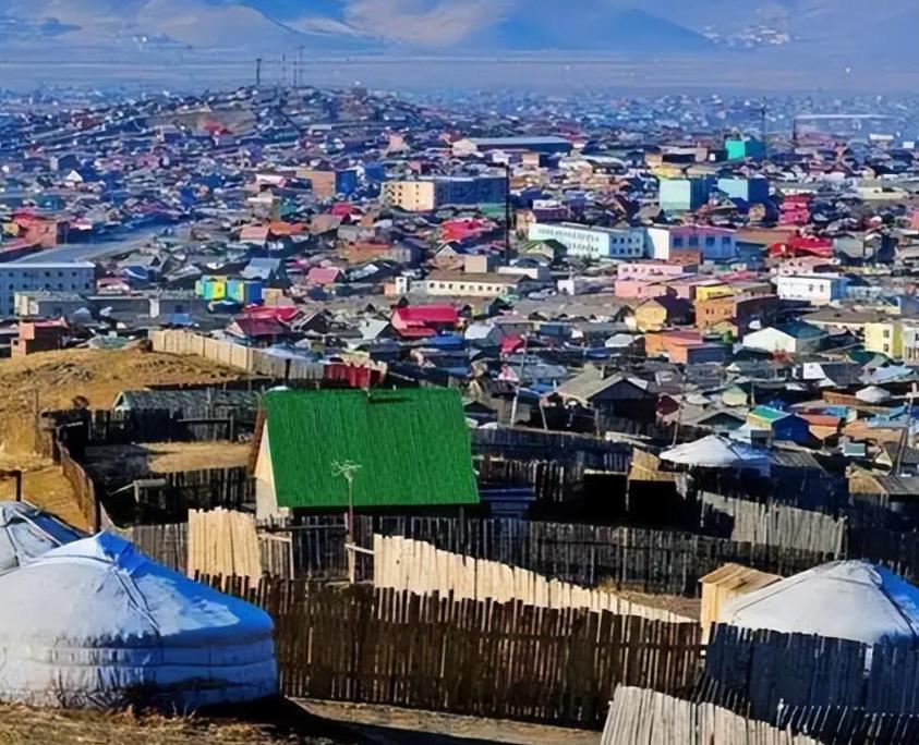 蒙古国靠近中国省市区,蒙古国靠近中国的城市