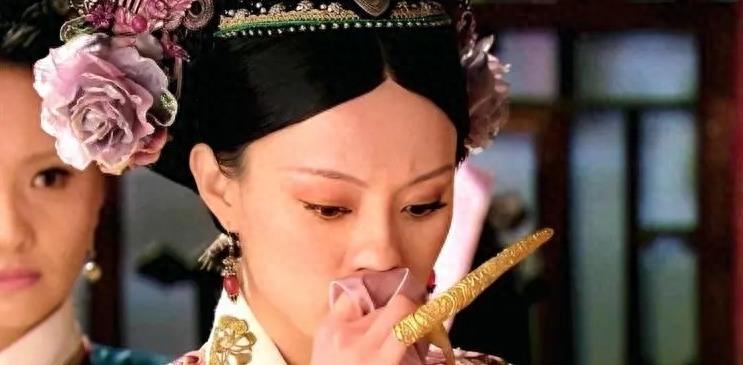 甄嬛传臭鼻子,甄嬛捂鼻子