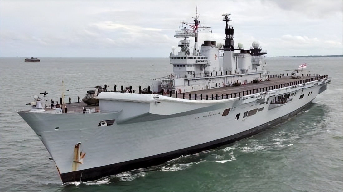 香港003航母,香港媒体谈003航母