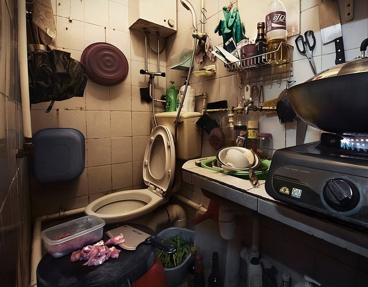 香港“第一包租公”吴宗权：名下房产15645套，每年收租160亿