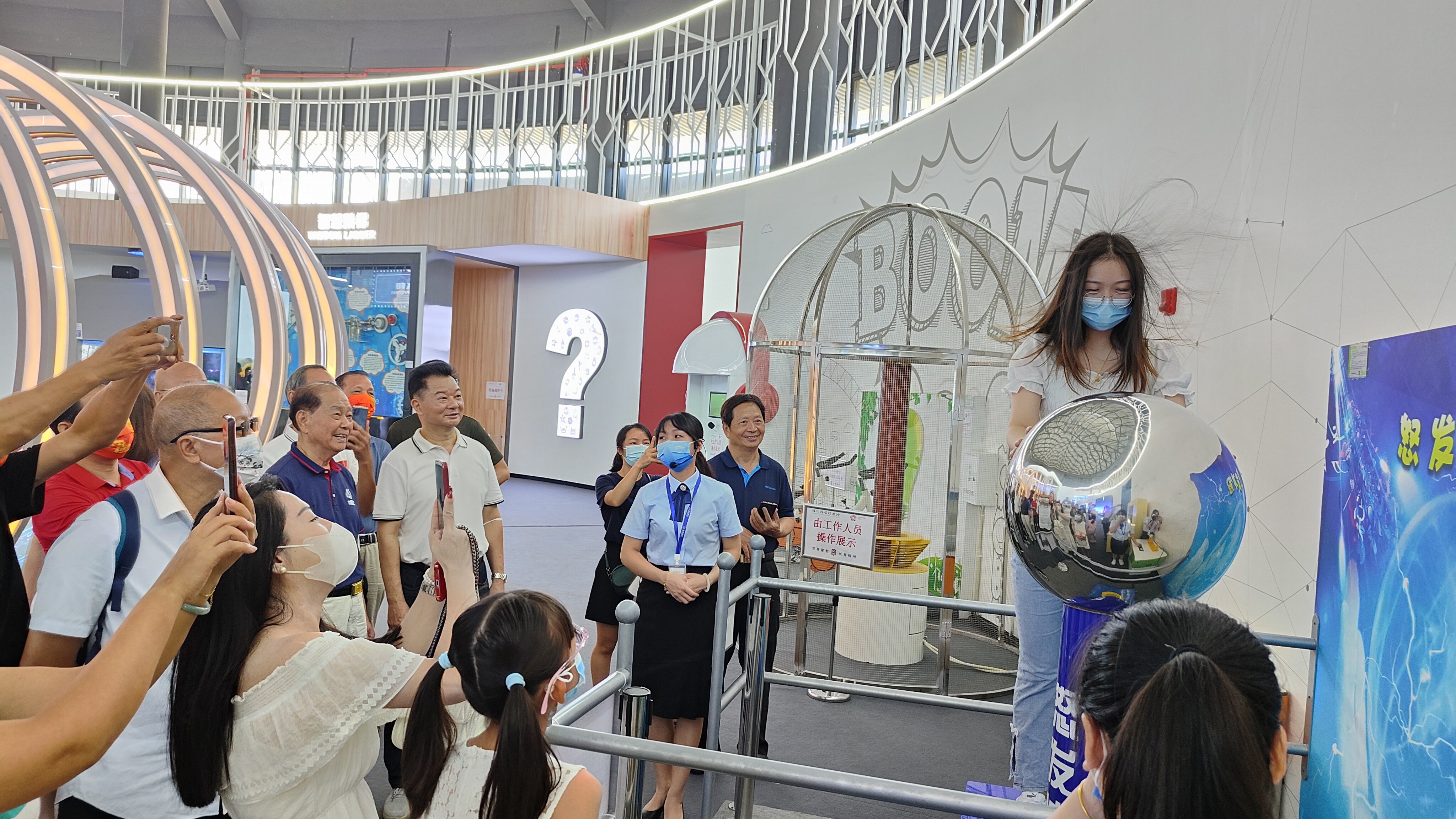 何质彬院士什么级别,何质彬院士进校园