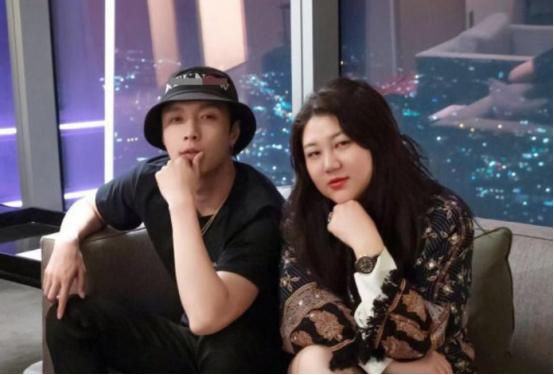 归国四子鹿晗关晓彤,鹿晗带关晓彤录五哈是哪一期