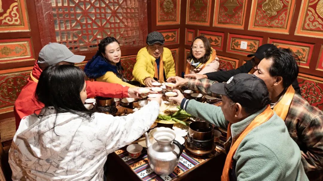 宸濊タ娴极鐨勫ぉ鑺辨澘,鏃嬭浆鏈ㄩ┈宸濊タ缇庢櫙