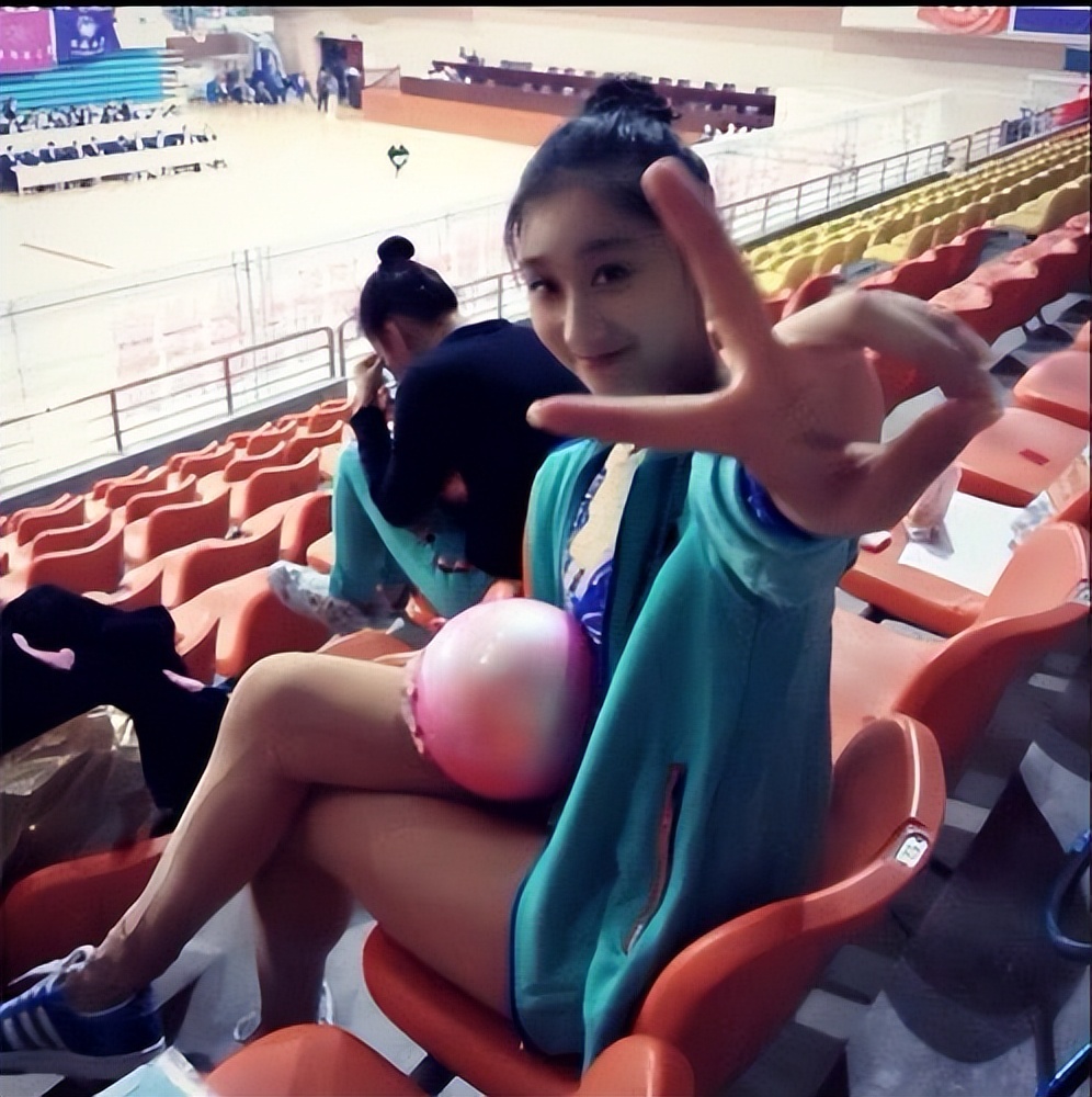 艺体女神王曼亲私密故事？浙大校花颜值不输张豆豆？曼亲生活细节