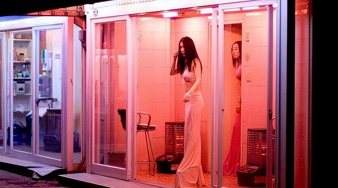 桃色行业比日本发达，韩国扫黄10年越扫越黄，背后财阀堪比土皇帝