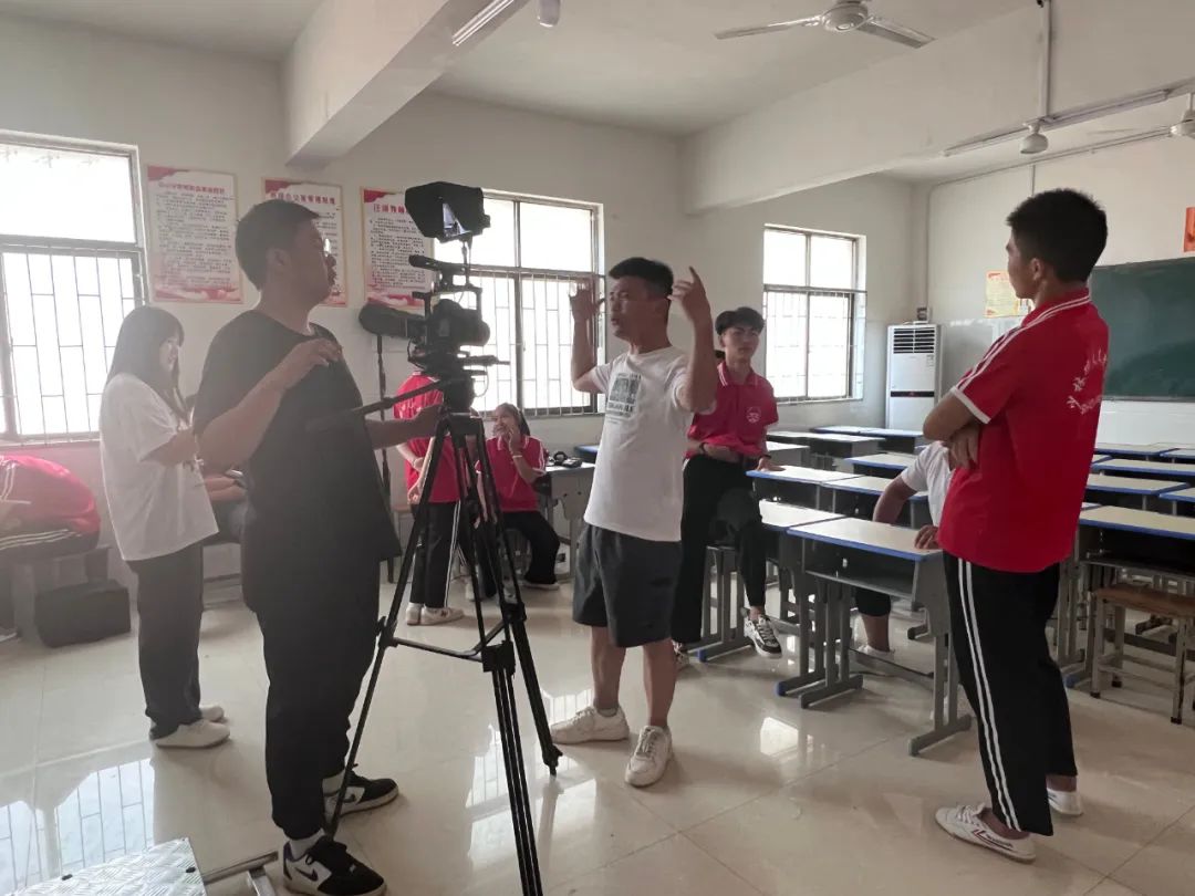 鍔熷か涔嬬帇鏀炬槧鐗囨,鍔熷か涔嬬帇鐢靛奖鑺辩诞