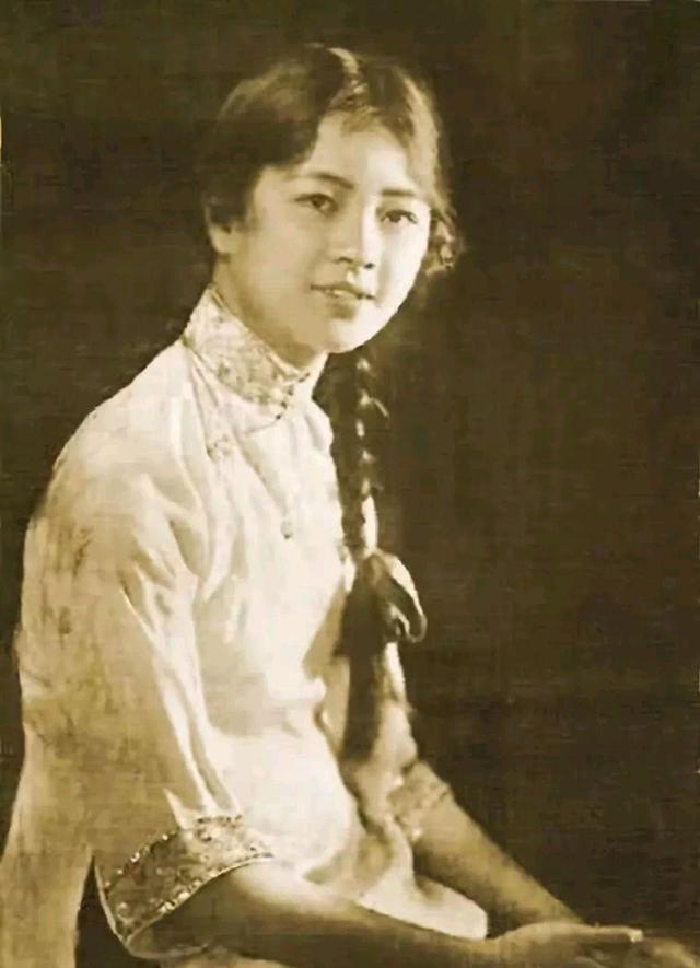 林徽因跟梁思成最好的关系是朋友,林徽因梁启超的关系