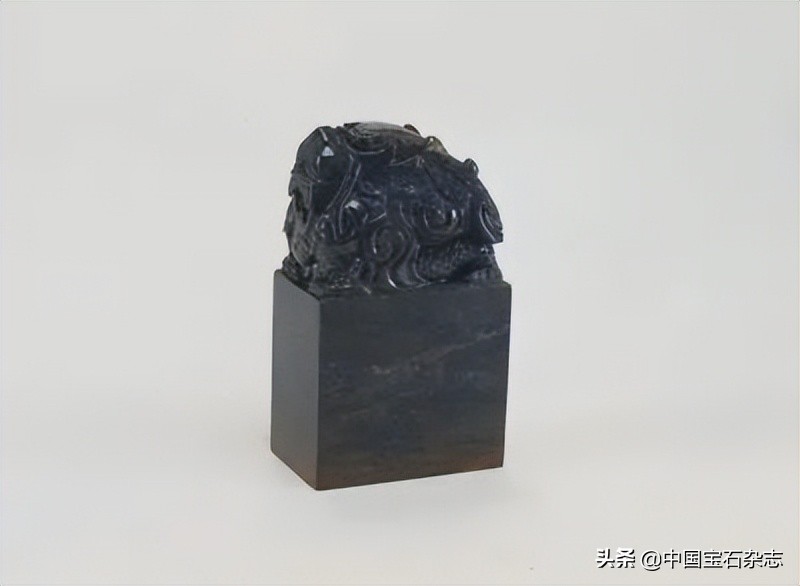 青金石青金级的价格,青金级青金石矿石