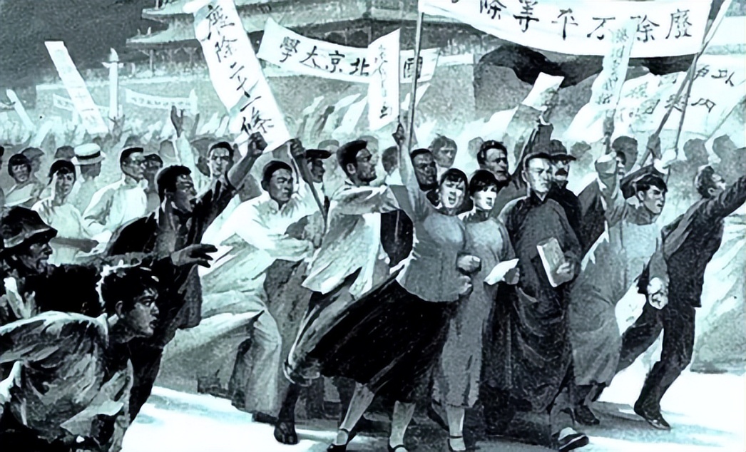 1954年，毛主席曾三次登上故宫城墙，却绝不踏进故宫半步，为何？