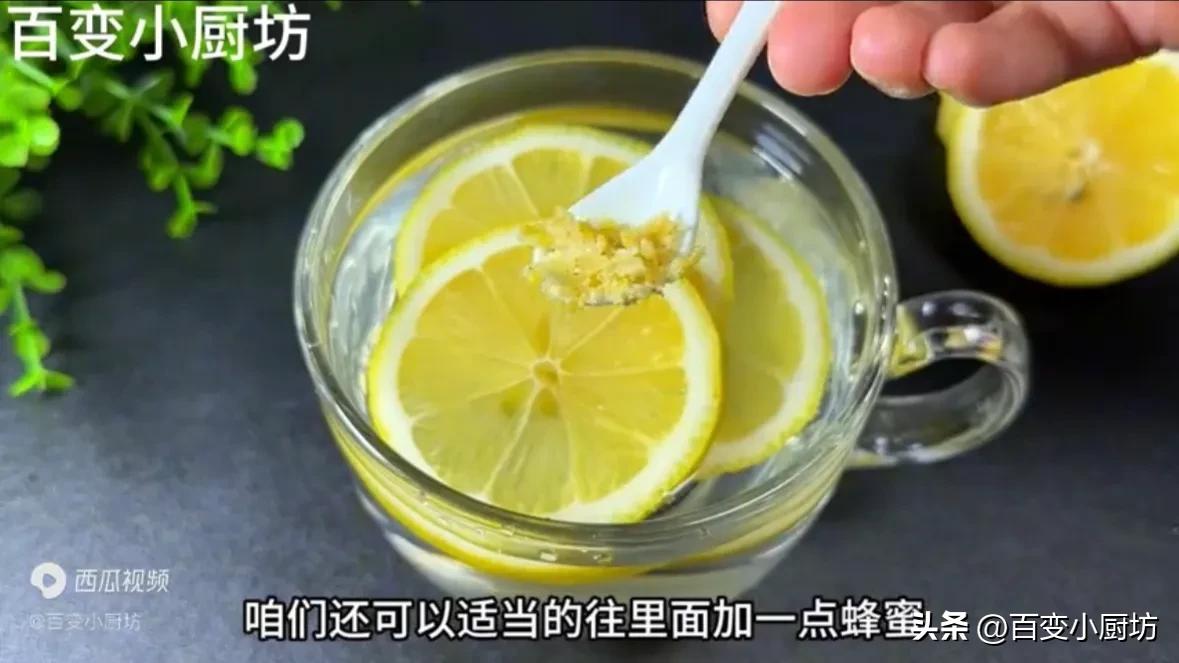 柠檬百香果茶用开水还是温水冲泡,柠檬泡水喝是热性还是凉性