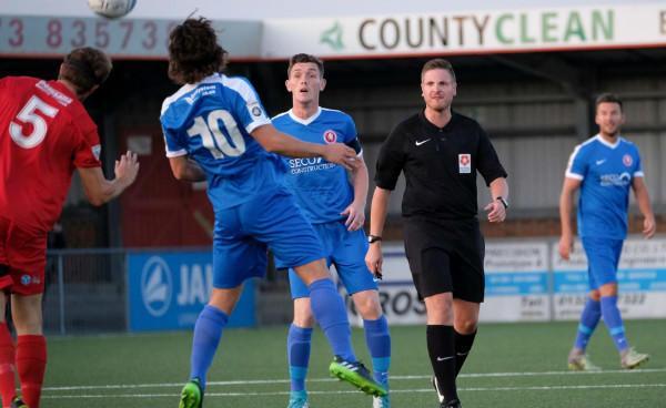 英国足坛首位公开同性恋身份的男子：没有球员会透露自己的性取向