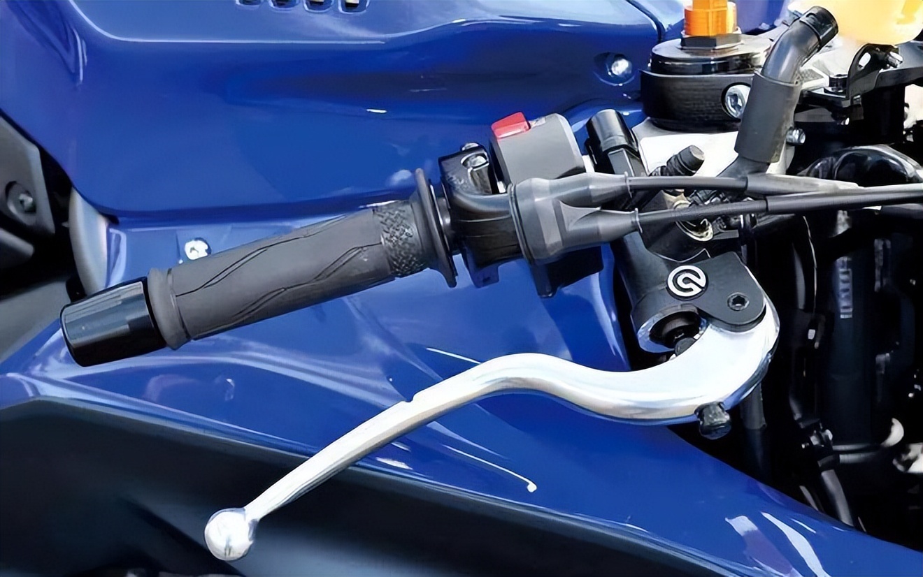 雅马哈yzf-r7ow02,雅马哈r32024款预计发布